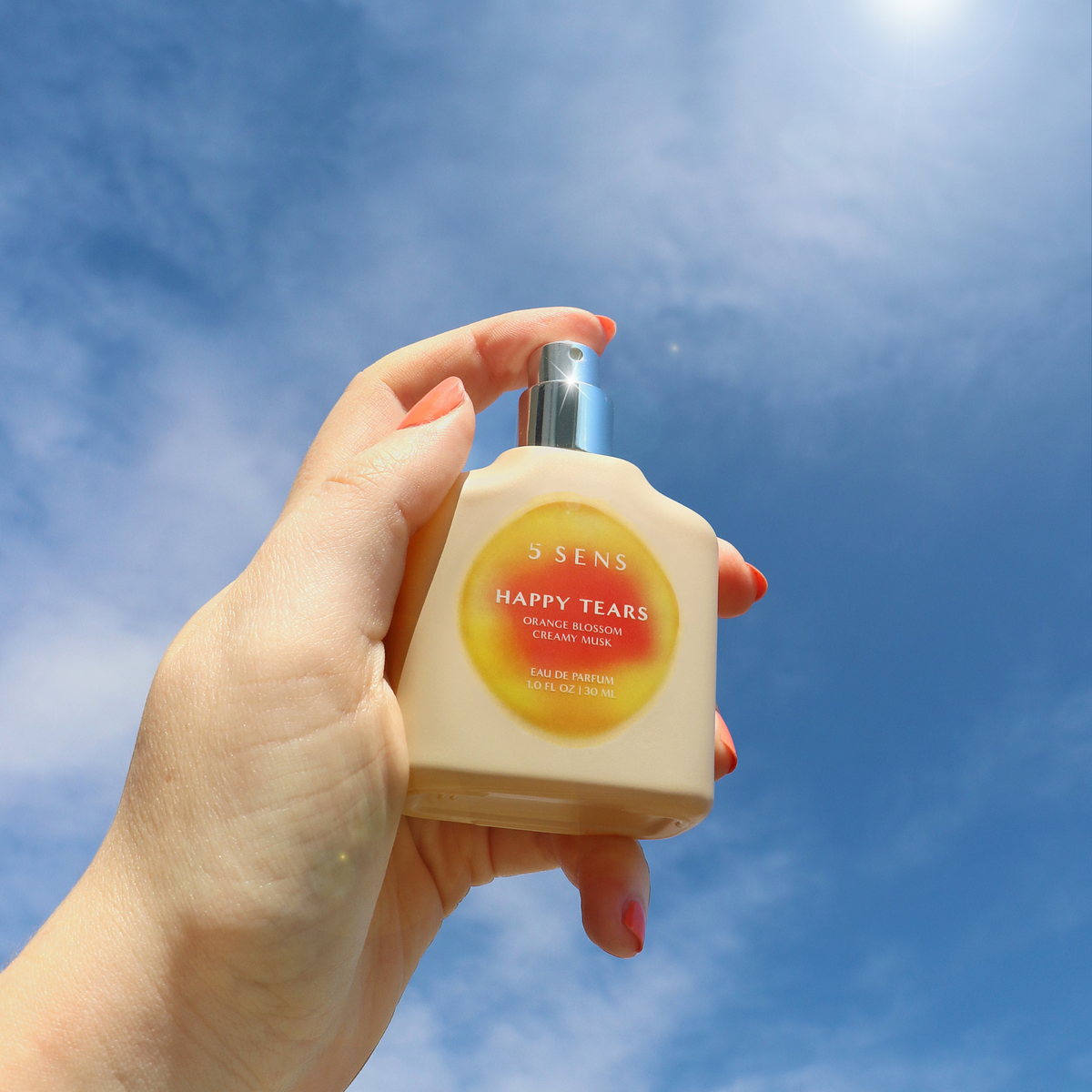 5 SENS Happy Tears Eau de Parfum, lifestyle image